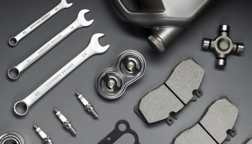 outils et pièces pour voiture