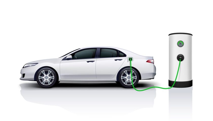 une voiture electrique chargeant